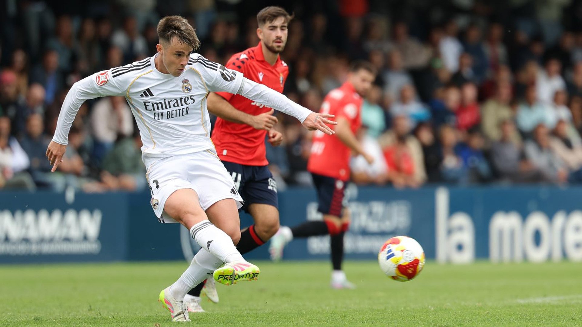 Acción del partido del filial blanco (FOTO: OSASUNA PROMESAS).