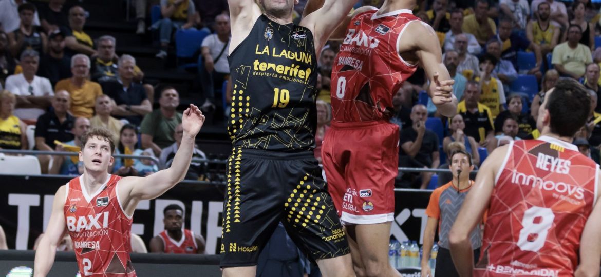 Shermadini ante el Baxi Manresa (CB CANARIAS)