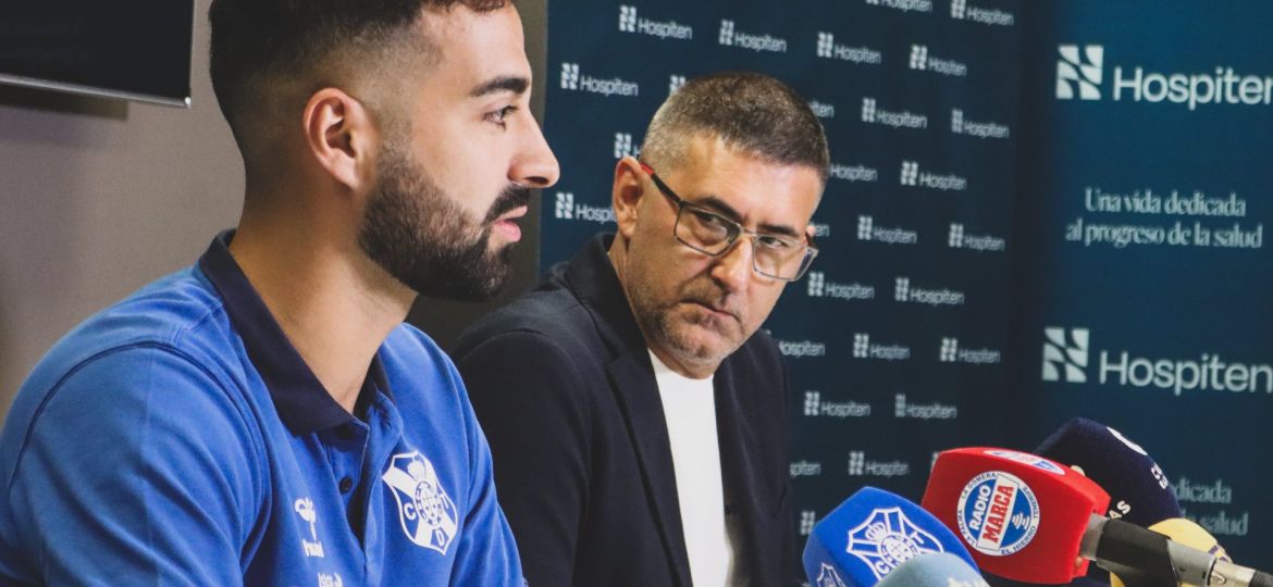 Rubén Alves en su presentación oficial con el representativo (@CDTOficial)