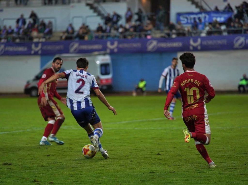 Gallego y Nacho Gil durante el partido (REAL AVILÉS)