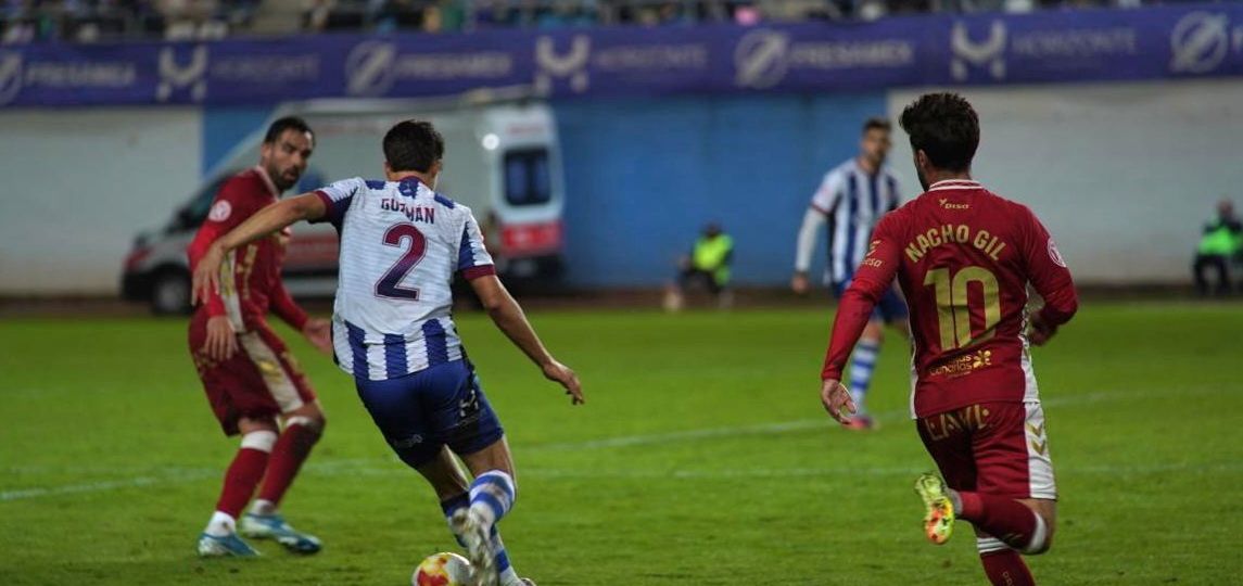 Gallego y Nacho Gil durante el partido (REAL AVILÉS)