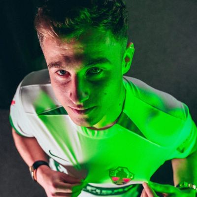 Germán Valera vestido con la franjiverde (@elchecf)