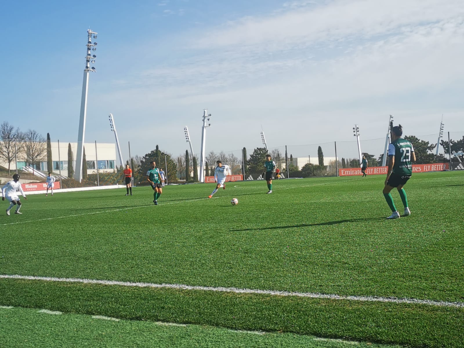 Acción del Real Madrid C - Atlético Paso (@ATLETICOPASO).