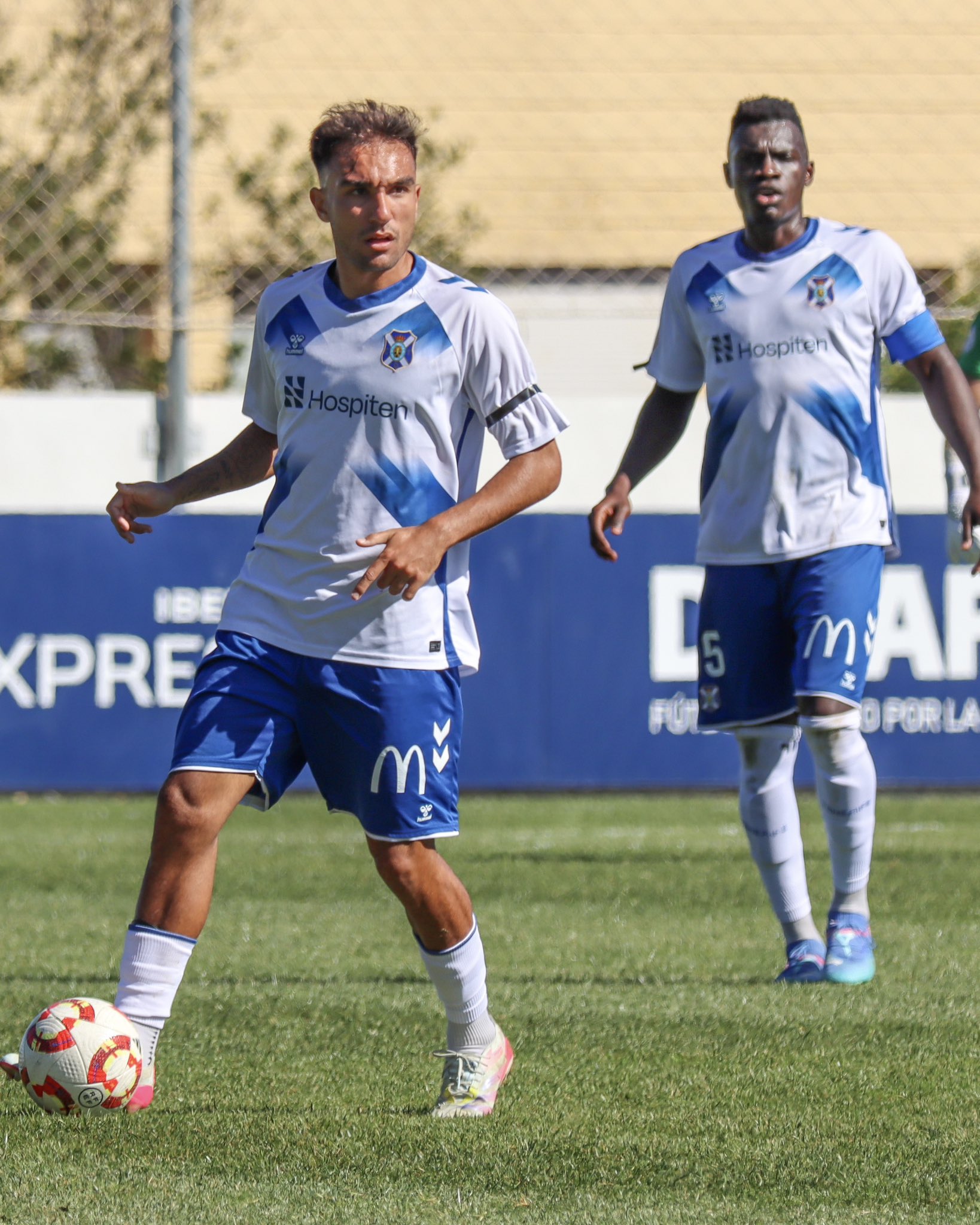 Una acción del partido (@CDTCANTERA).