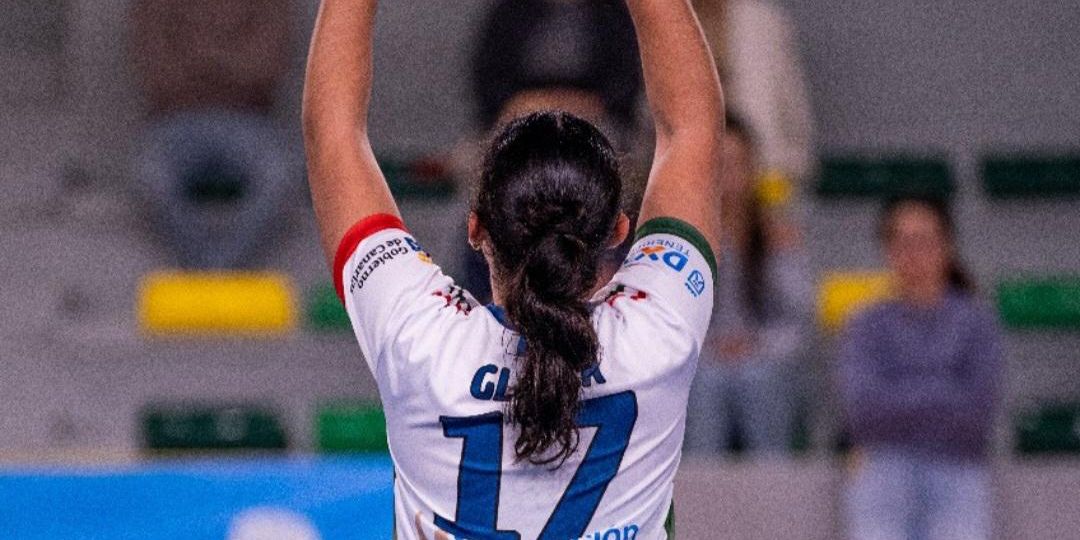 Gloria López con el Élite Vóley El Rosario (CEDIDA)