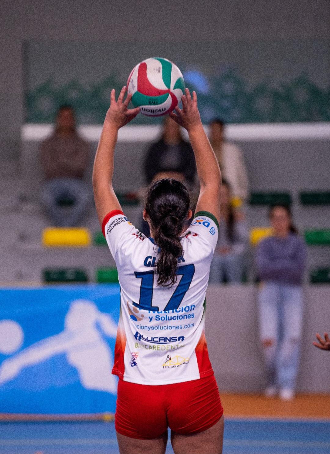Gloria López con el Élite Vóley El Rosario (CEDIDA)