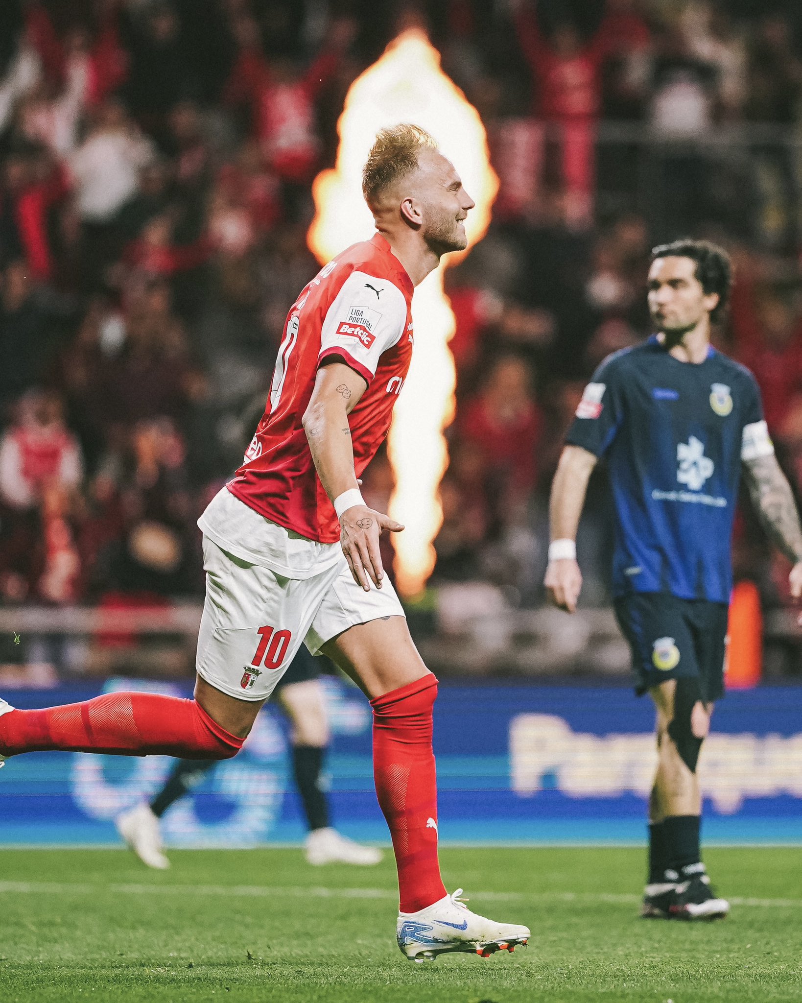 Uros Racic celebra su tanto ante el Arouca (@SCBragaOficial)