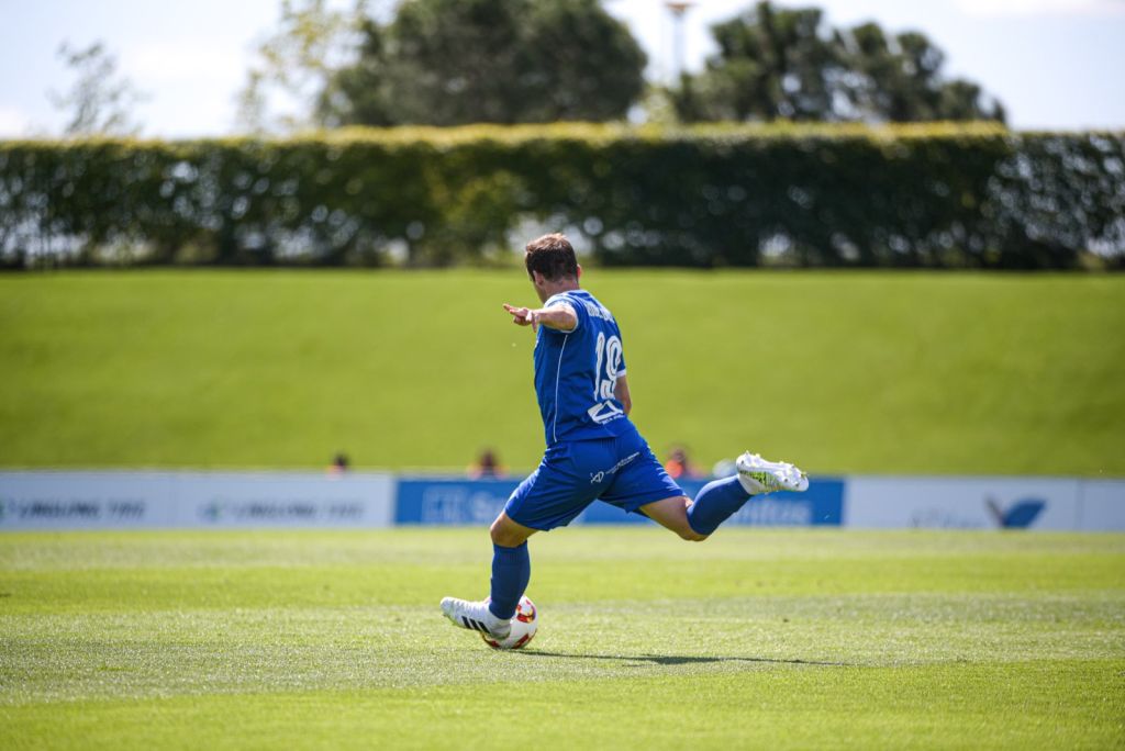 Rubén Díez en un lance de juego (@ADCeuta_FC)