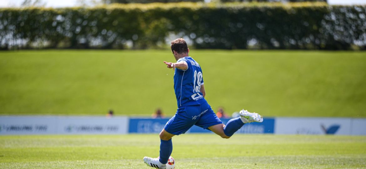 Rubén Díez en un lance de juego (@ADCeuta_FC)