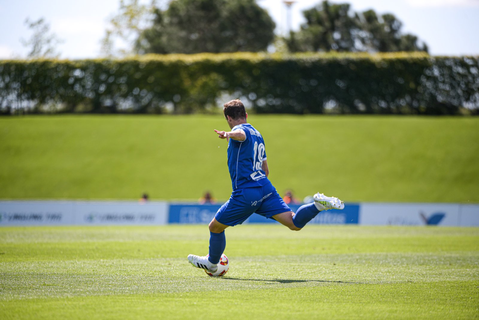 Rubén Díez en un lance de juego (@ADCeuta_FC)