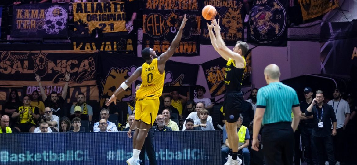 Tim Abromaitis desde el triple (CB CANARIAS)