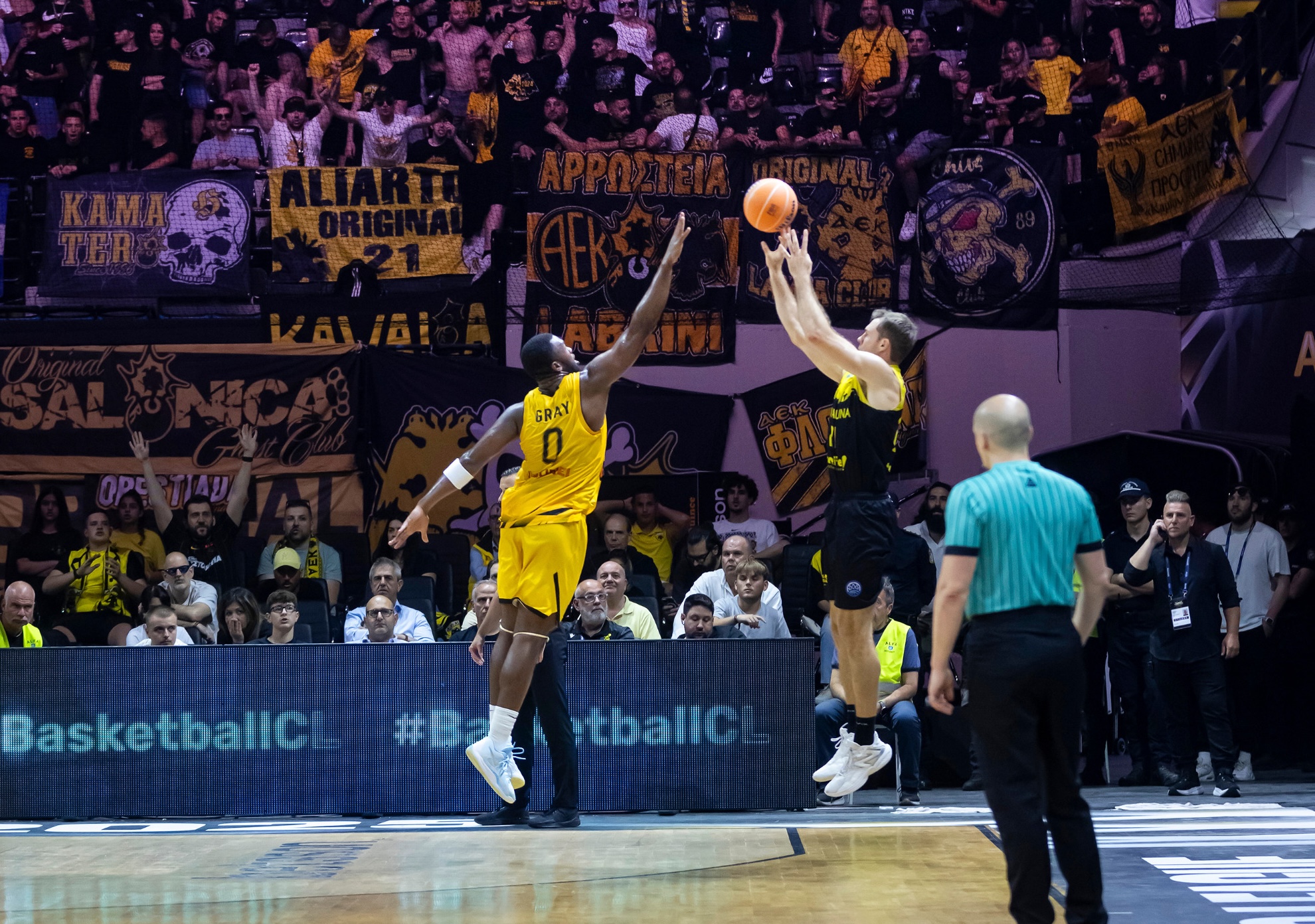 Tim Abromaitis desde el triple (CB CANARIAS)