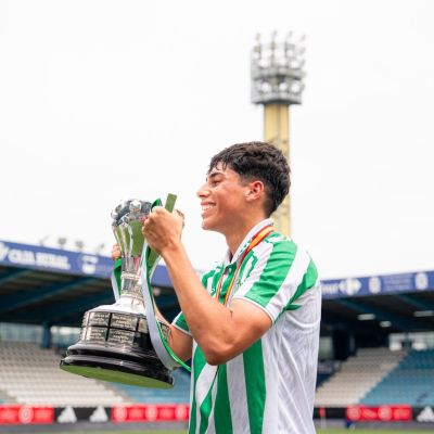El tinerfeño Marcos Mora con el título (@marcosmglez)