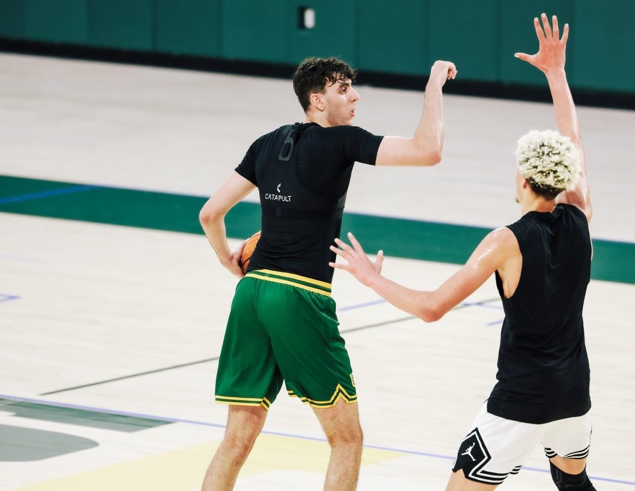 Guillermo Díaz-Graham en un entrenamiento de verano (@USFDonsMBB)