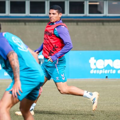 Fabricio durante un entrenamiento (CD TENERIFE)