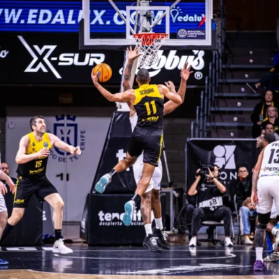 Imagen del partido (CB CANARIAS)