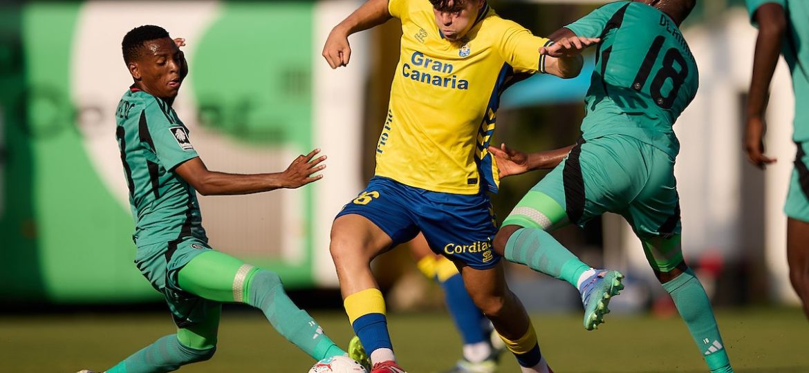 Imagen del primer amistoso del conjunto amarillo (@UDLP_Oficial)