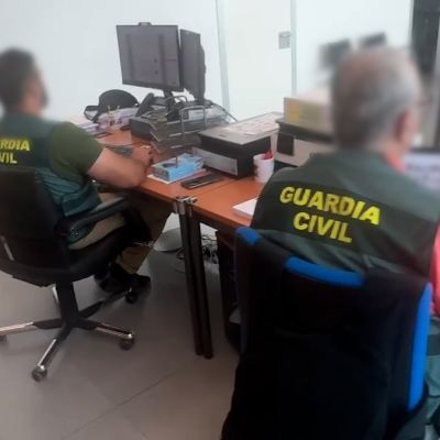 Investigadores de la Guardia Civil (GUADIA CIVIL)