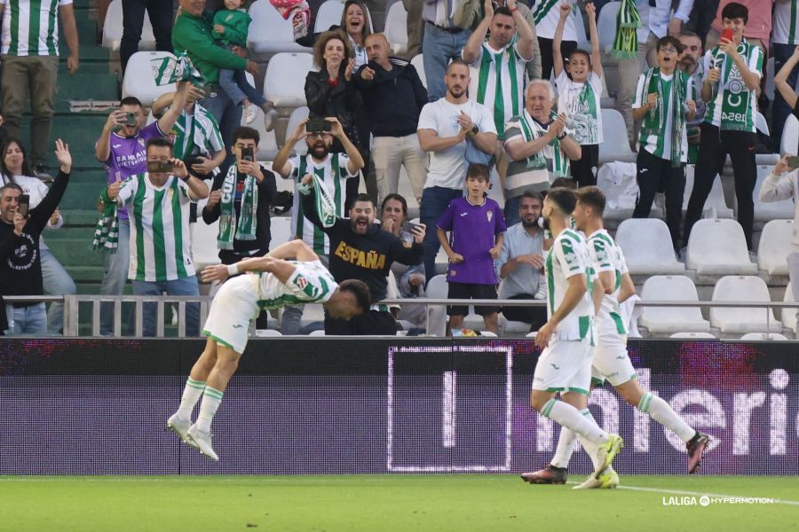 Jacobo González celebra el gol ante el Cádiz (LaLiga)