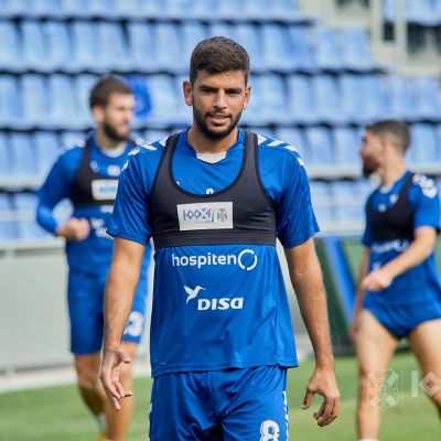 Javi Alonso en un entrenamiento en el Heliodoro (CD TENERIFE)