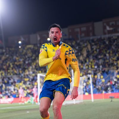 Javi Muñoz celebrando su gol al Atlético de Madrid (@UDLP_Oficial)