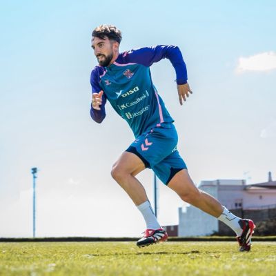 Javi Pérez durante un entrenamiento (CD Tenerife)