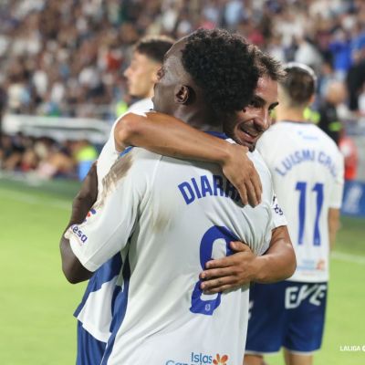 Jeremy Mellot abraza a Diarra (La Liga)