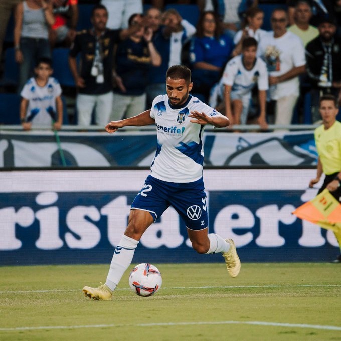 Jeremy Mellot ante el Racing en el Heliodoro (@CDTOficial)
