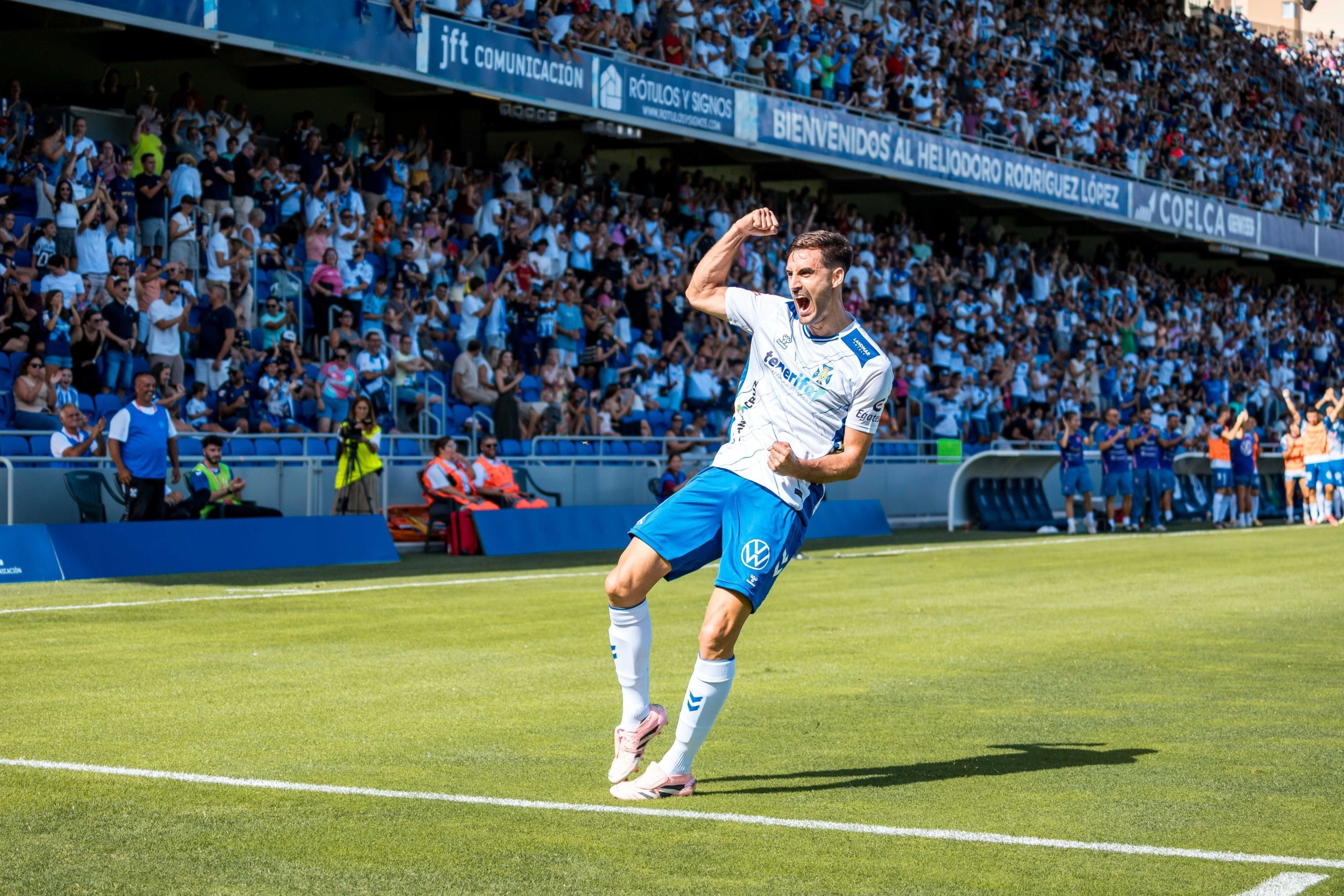 Jesús de Miguel celebra un gol (CD TENERIFE)