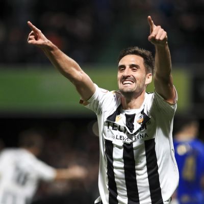 Jesús de Miguel celebrando un gol (@CDCastellon)