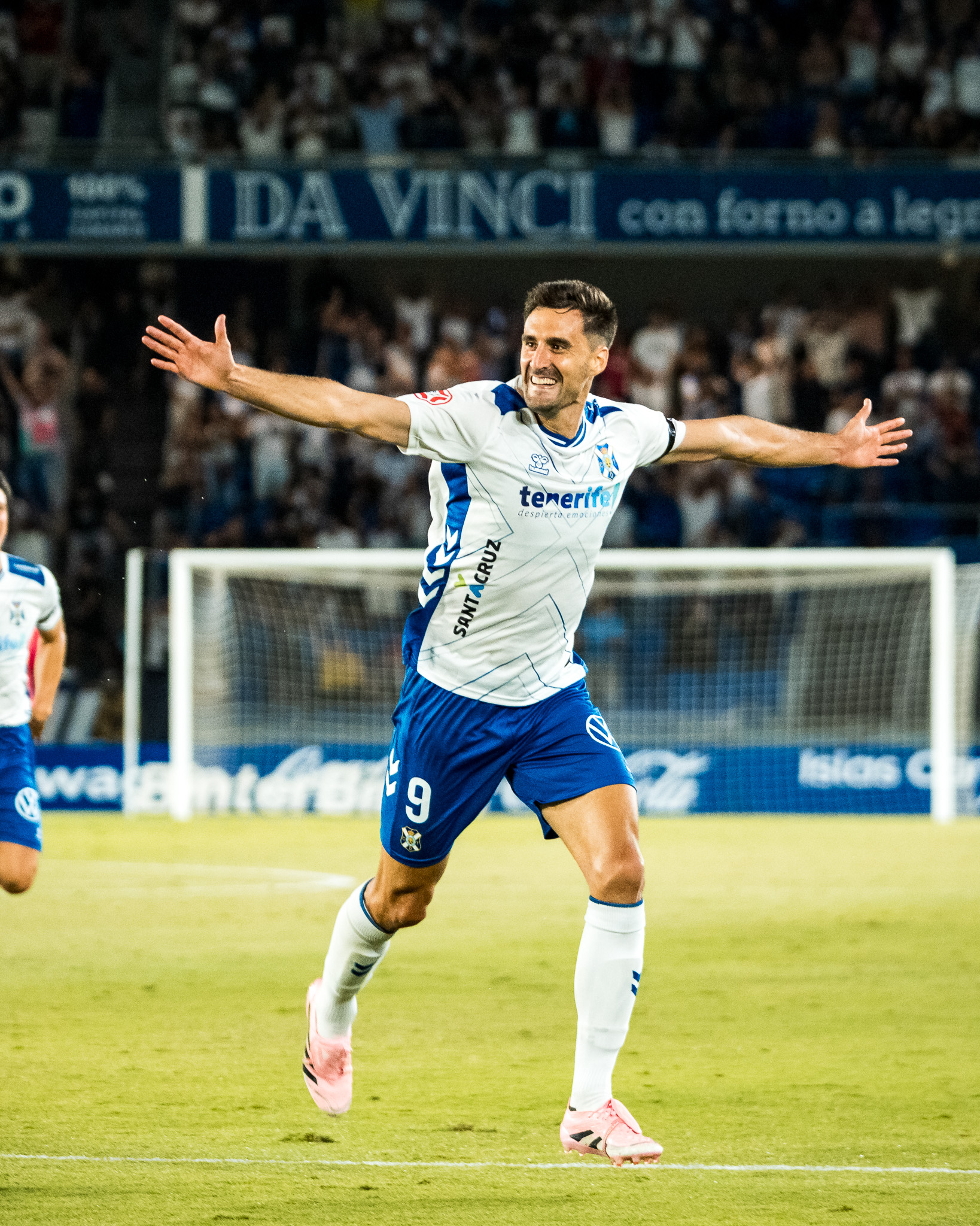 Jesús de Miguel tras marcar (@CDTenerife)