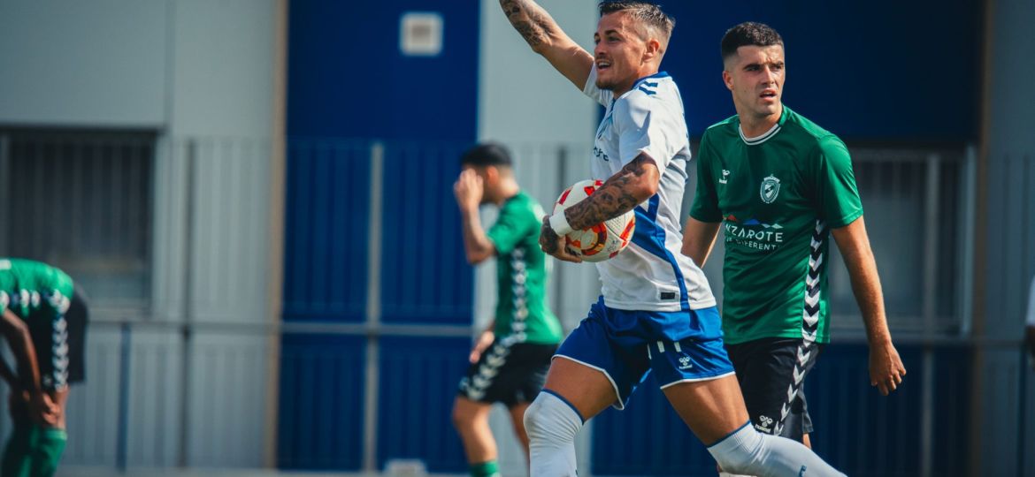 Jorge Padilla celebrando uno de sus goles al US Yaiza (@CdtCantera)