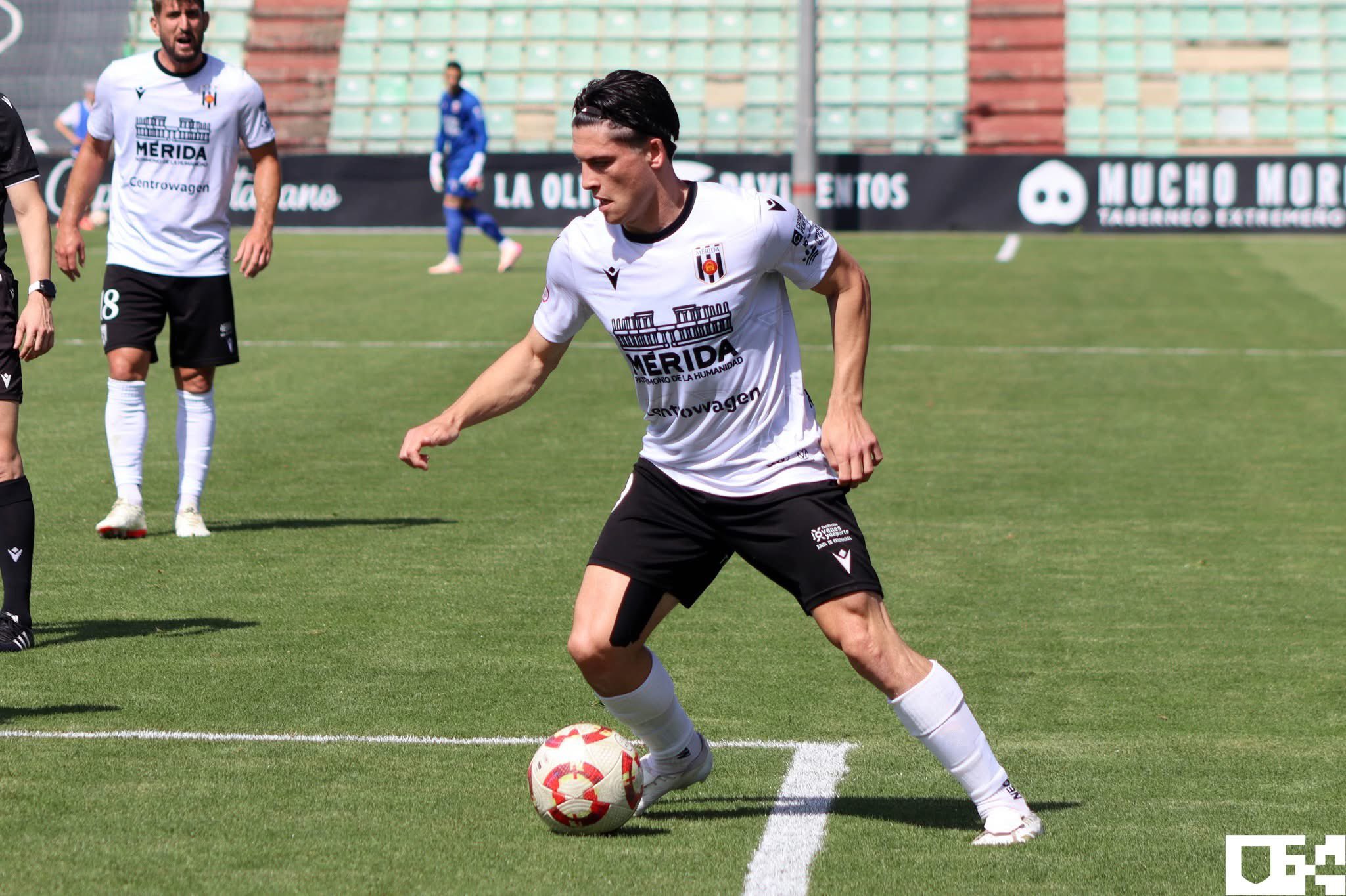 Juanjo Sánchez con el Mérida (@Merida_AD)