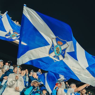 La afición blanquiazul en el Heliodoro (@CDTOficial)