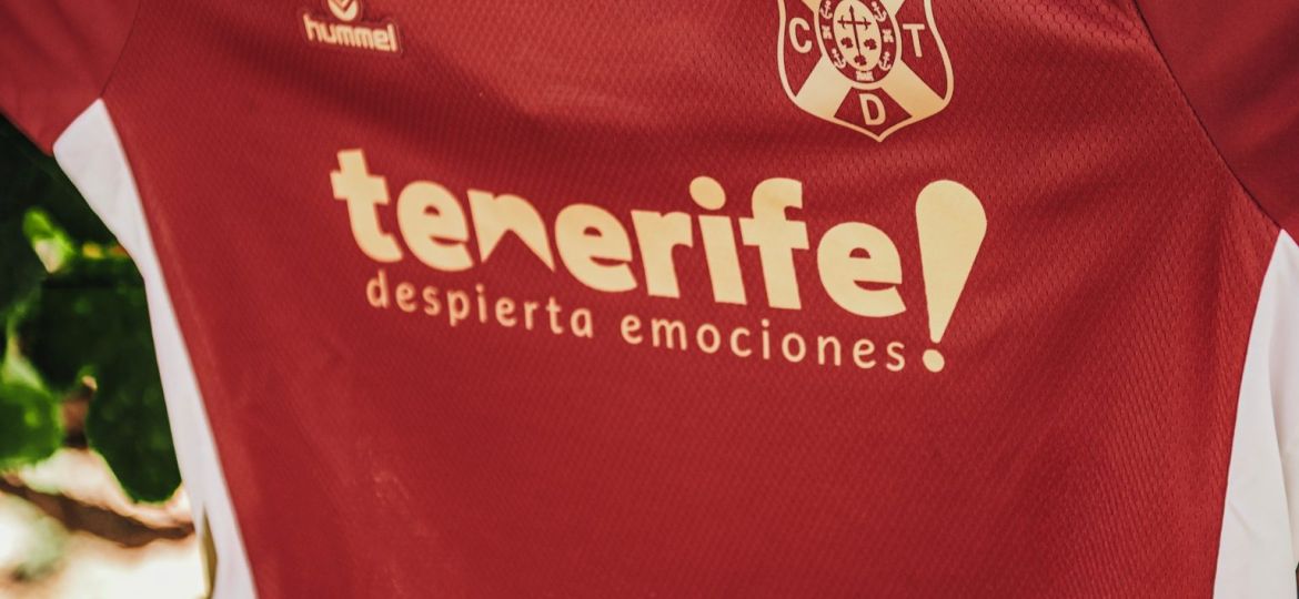 La segunda equipación del representativo (@CDTOficial)