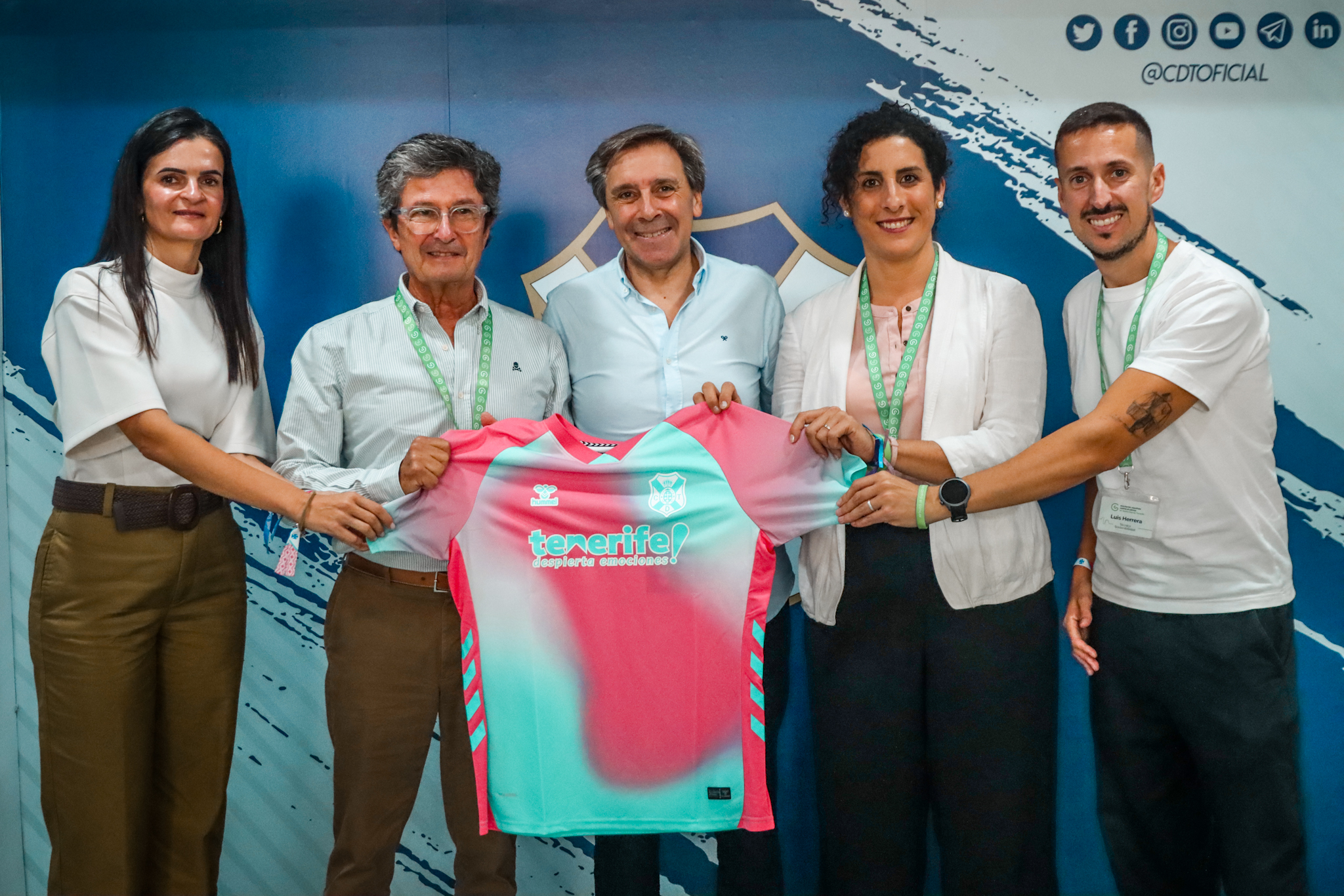 La tercera equipación del representativo, a escena este sábado (CD Tenerife)