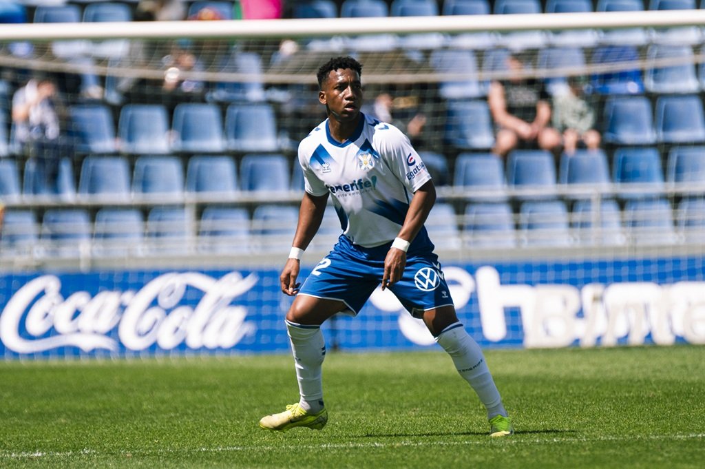 Landázuri, en su debut frente al Huesca (CD TENERIFE/SAN ACOSTA).