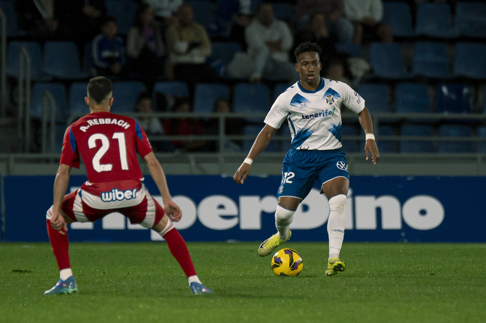 Landázuri contra el Granada (CD Tenerife)