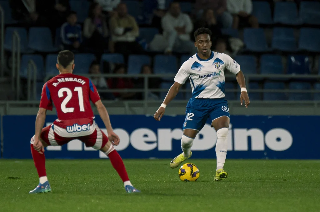 Landázuri contra el Granada (CD Tenerife)