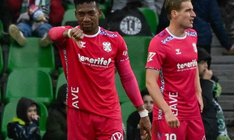 Landázuri tras marcar al Racing (La Liga)