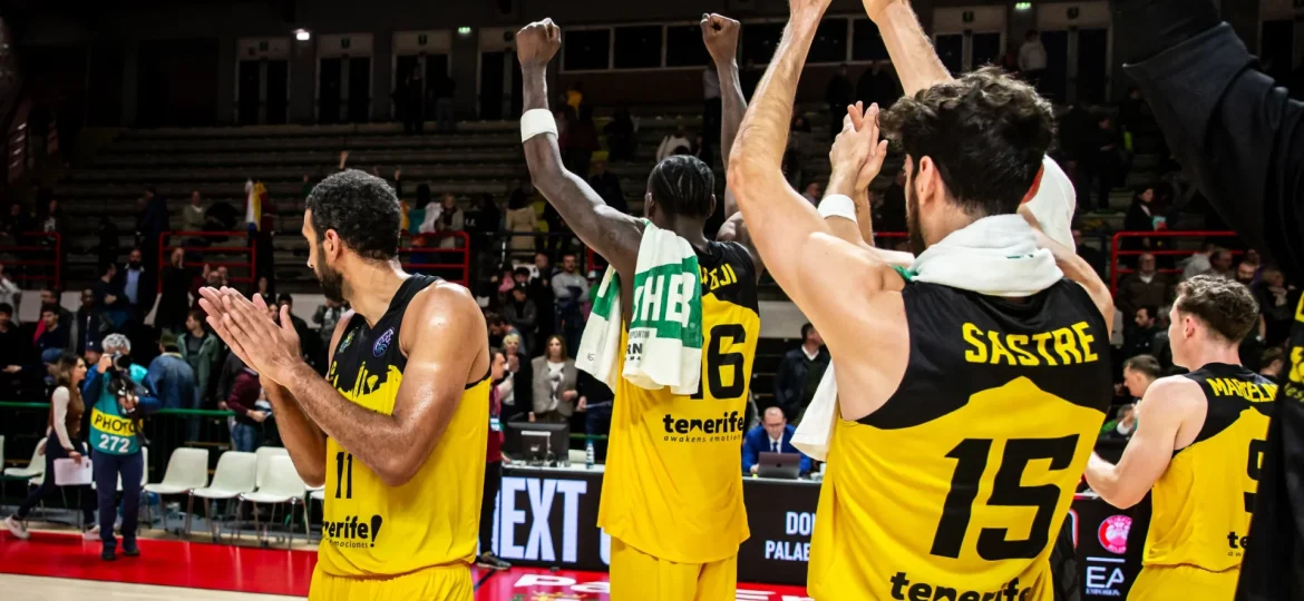 Los aurinegros celebrando el pase a la Final Four en Italia (BCL)