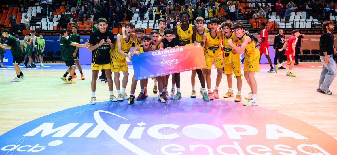 Los jóvenes aurinegros celebran la clasificación a la Fase Final de la Minicopa (CB Canarias)