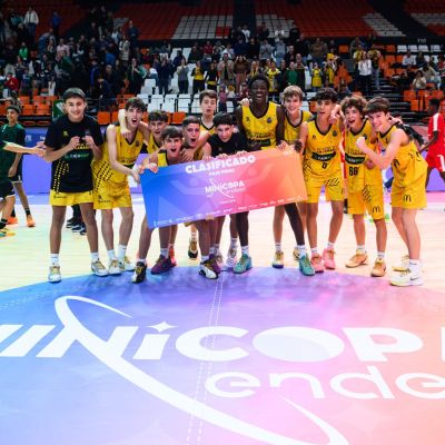 Los jóvenes aurinegros celebran la clasificación a la Fase Final de la Minicopa (CB Canarias)
