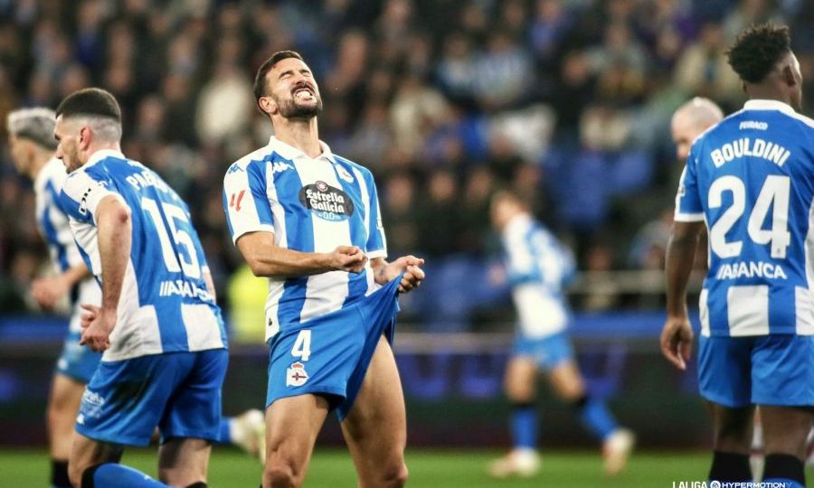 Los jugadores del Dépor en Riazor (La Liga)