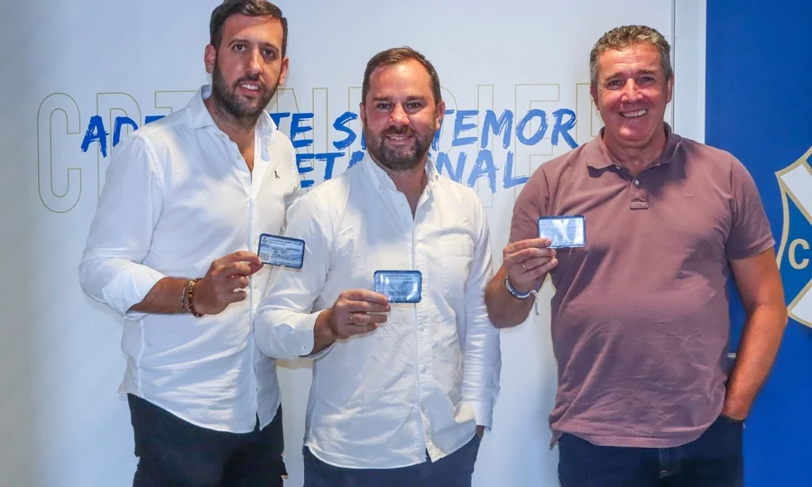 Los miembros de la dirección deportiva blanquiazul