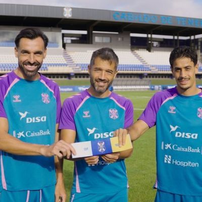 Los tres capitanes del representativo (CD Tenerife)