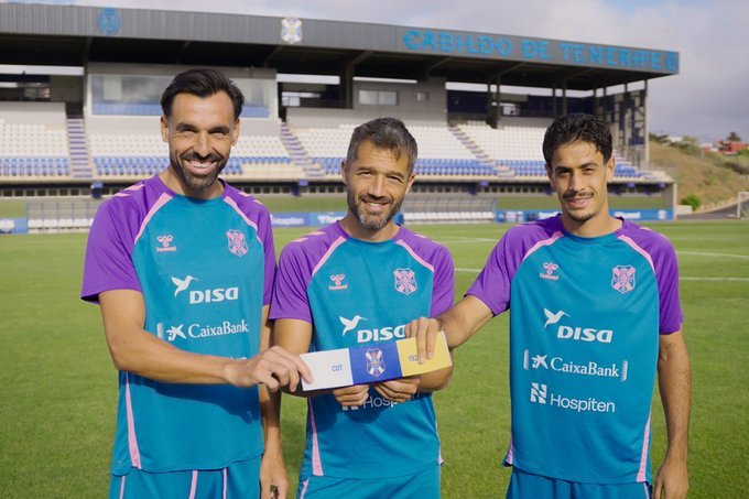 Los tres capitanes del representativo (CD Tenerife)