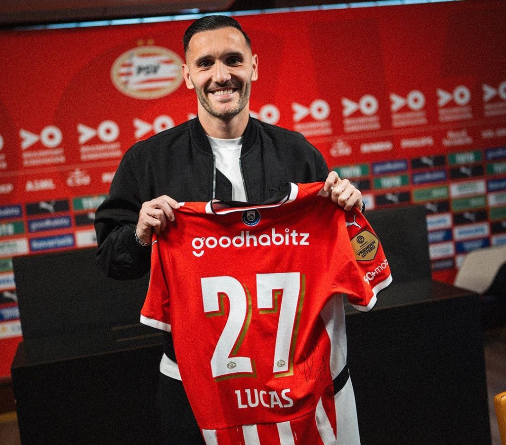 Lucas Pérez con sus nuevos colores (@PSV)