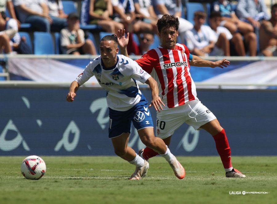 Luismi ante el Sporting de Gijón (CEDIDA)