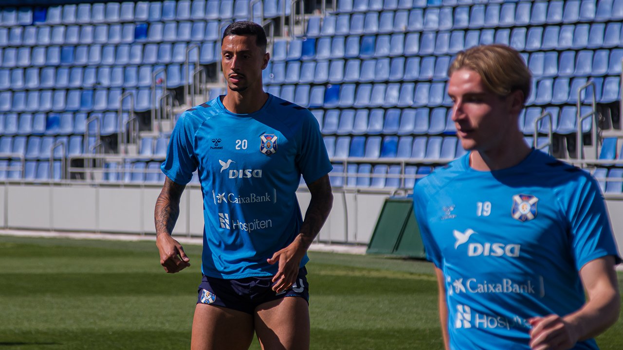 Maikel Mesa y Álex Cantero en un entrenamiento (CD Tenerife)